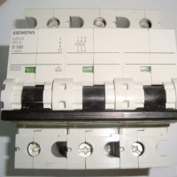 Siemens 5SP43 MCB B100