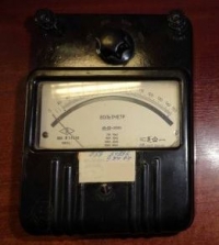 Вольтметр Э59.