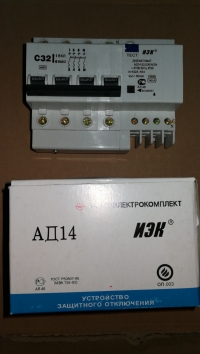 ИЭК АД14 4Р С32